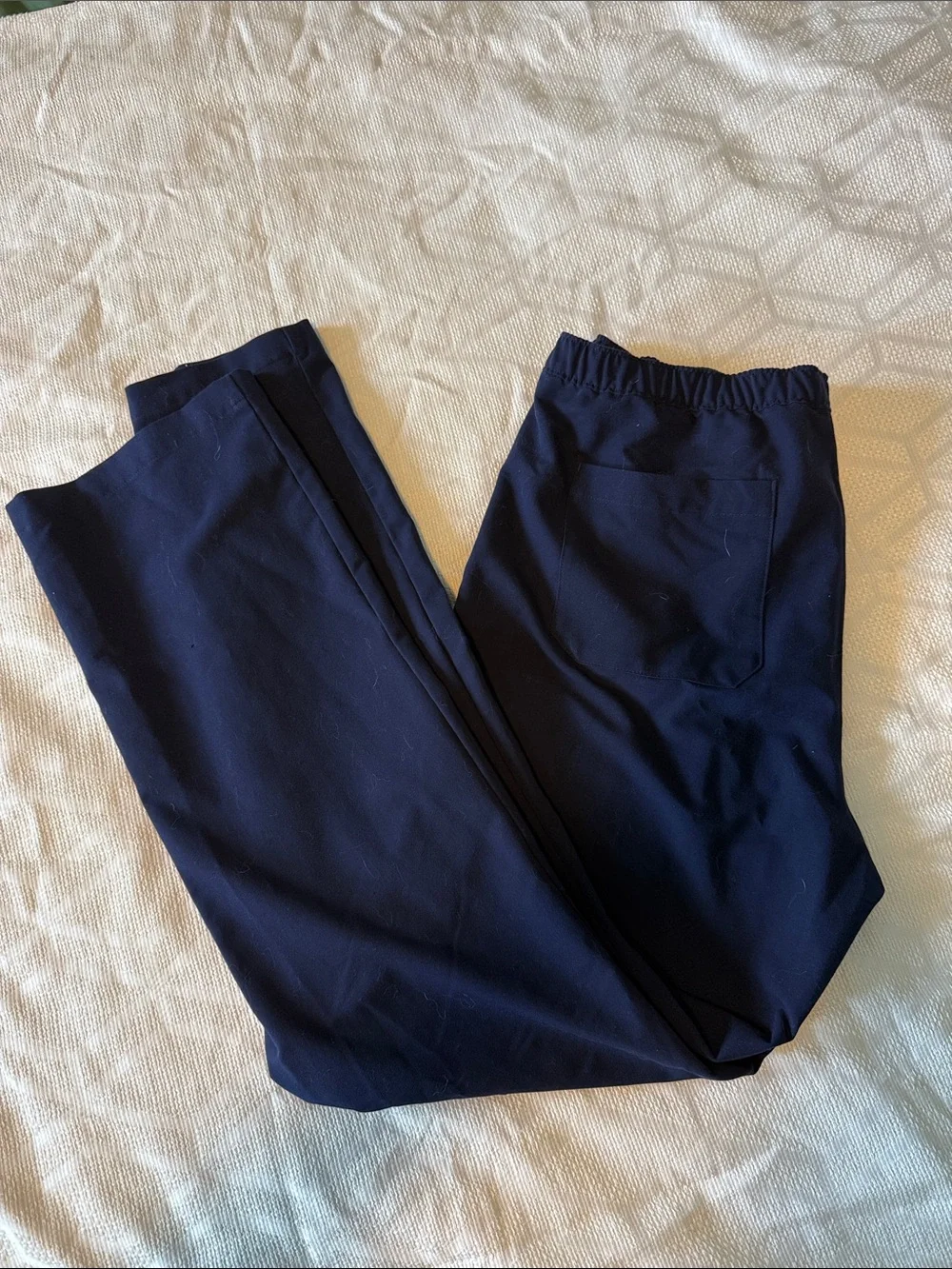 Figs Men's Cargo Pants in Navy